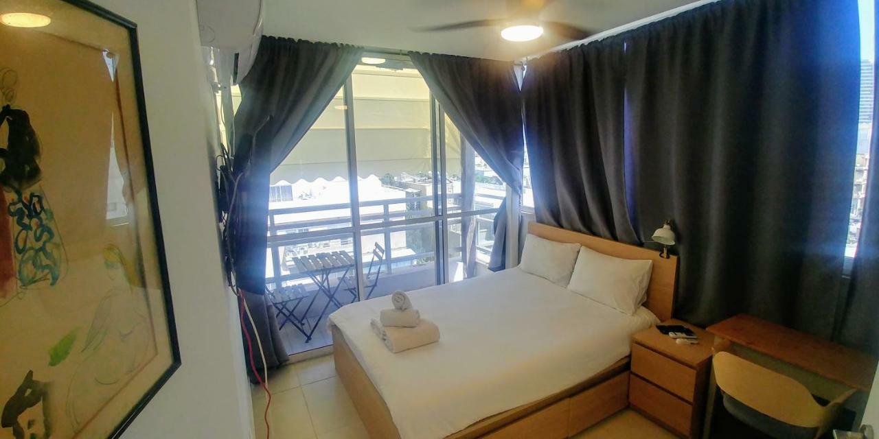 Dizengoff Penthouse Boutique Hostel Тель-Авив Номер фото